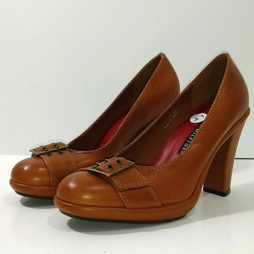 Tommy Hilfiger Brown pumps limited offer
